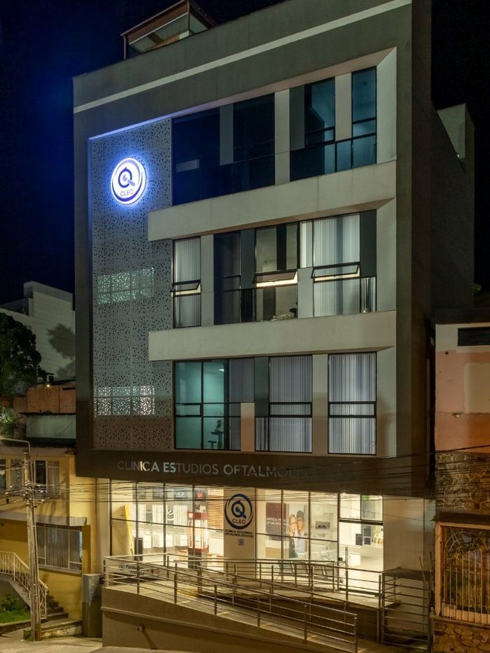 Fachada de la sede de Estudios Oftalmológicos en Manizales, Caldas